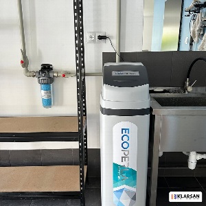 Kompaktowy zmiękczacz wody Ecoperla Softcab 35