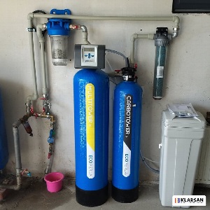 Stacja wielofunkcyjna Ecoperla Multitower i kolumna węglowa Carbotower